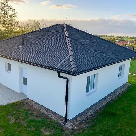 Holiday home Luxe Bungalow,20min City Centr,5min Airport Prague