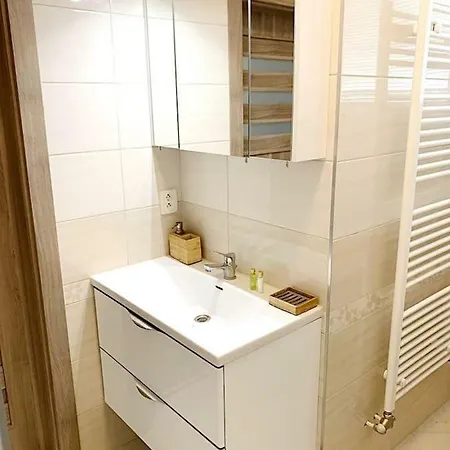 Luxe Bungalow,20min City Centr,5min Airport Holiday home *